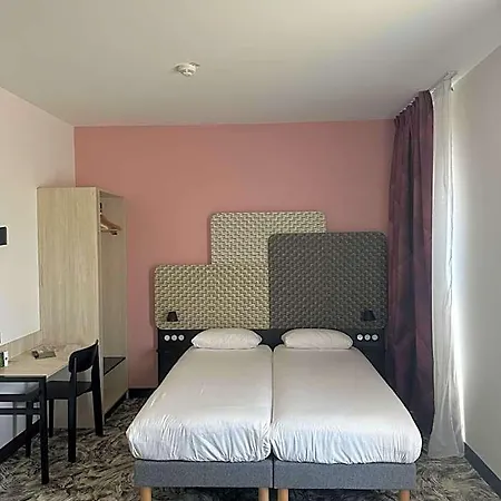 فندق Nord Aeroport بيربينيو